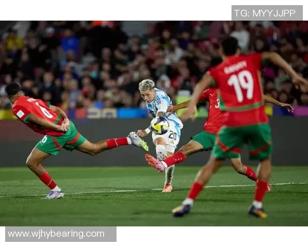 每体：贝西克塔斯想租特狮，承担全部薪资+选择买断费800万欧